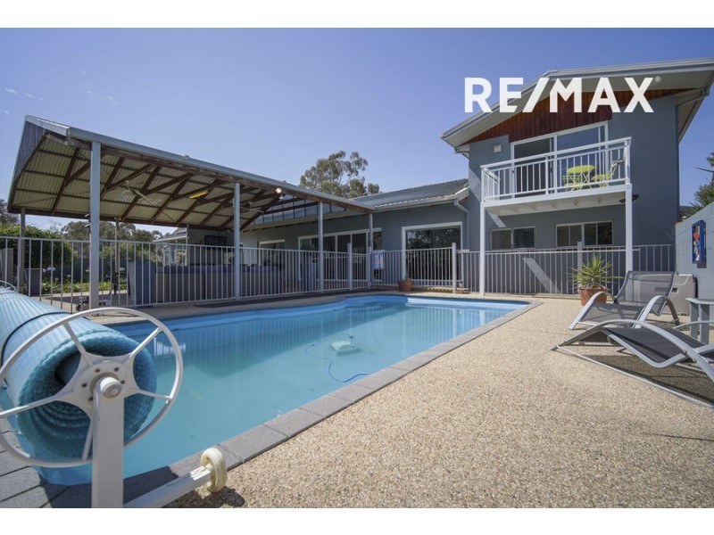 4 Kyeamba Avenue, Lake Albert NSW 2650