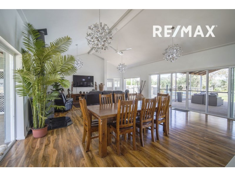 4 Kyeamba Avenue, Lake Albert NSW 2650