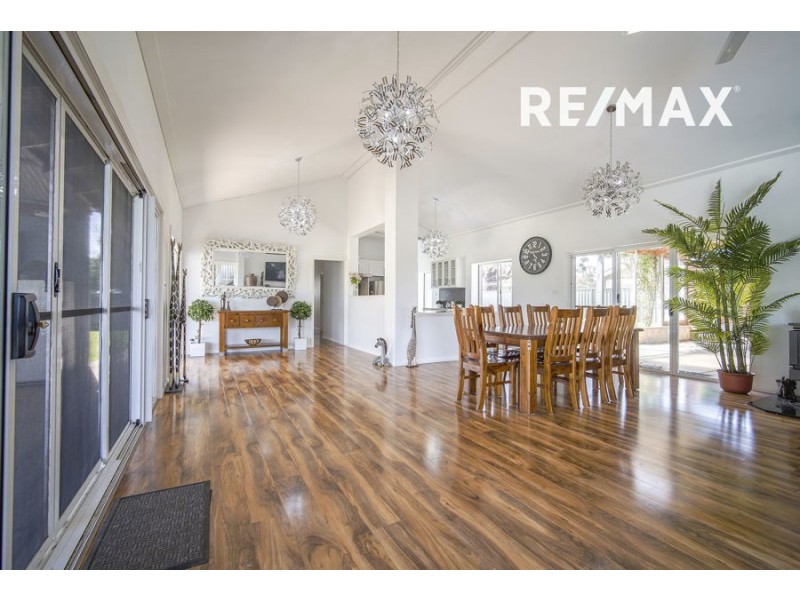 4 Kyeamba Avenue, Lake Albert NSW 2650