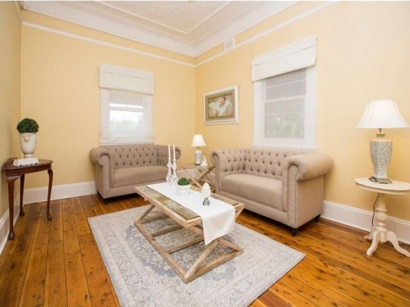 200 Fernleigh Road, Glenfield Park NSW 2650
