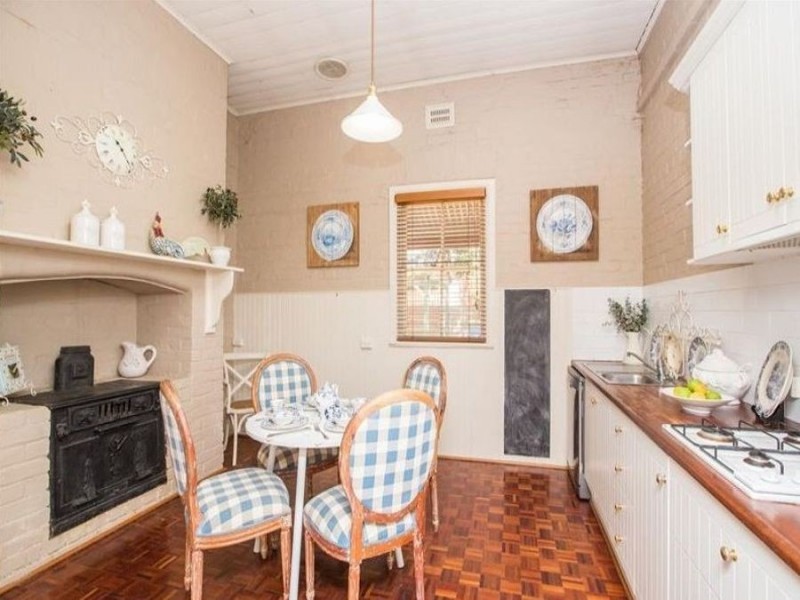 200 Fernleigh Road, Glenfield Park NSW 2650