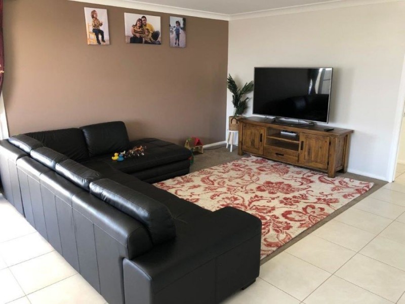 9 Mugga Street, Gobbagombalin NSW 2650