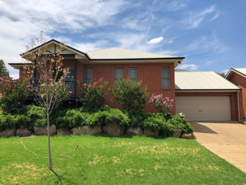 63 Brooklyn Drive, Bourkelands NSW 2650