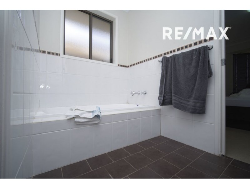 20 Birri Place, Glenfield Park NSW 2650