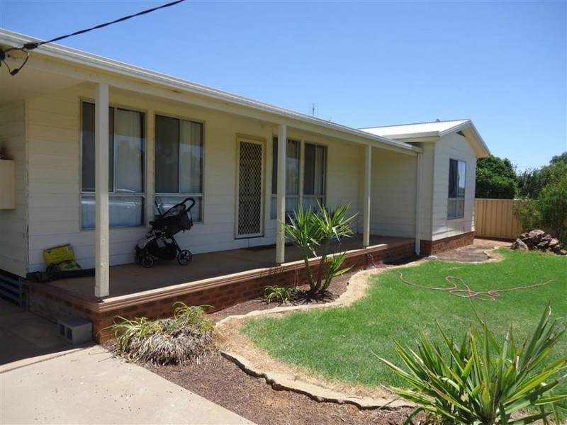 28 Galore Street, Lockhart NSW 2656