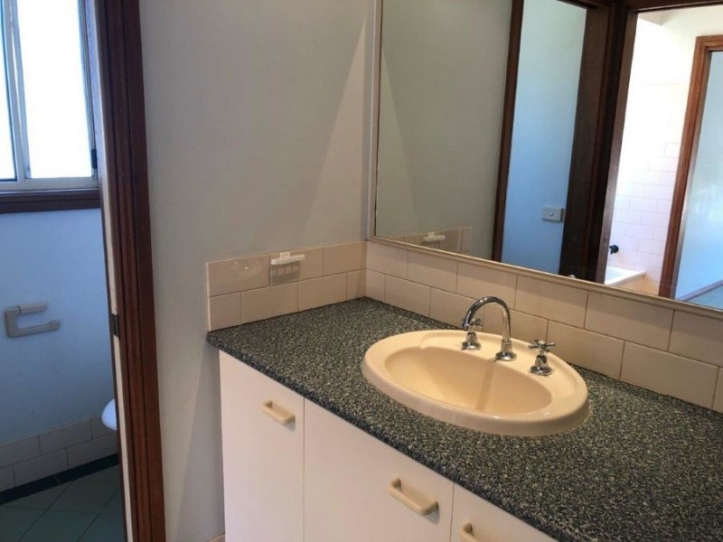 1/13 Canola Place, Estella NSW 2650