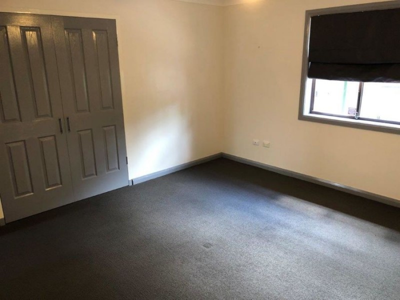 23 Telopea Crescent, Lake Albert NSW 2650