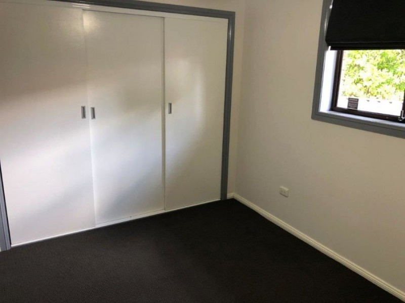 23 Telopea Crescent, Lake Albert NSW 2650