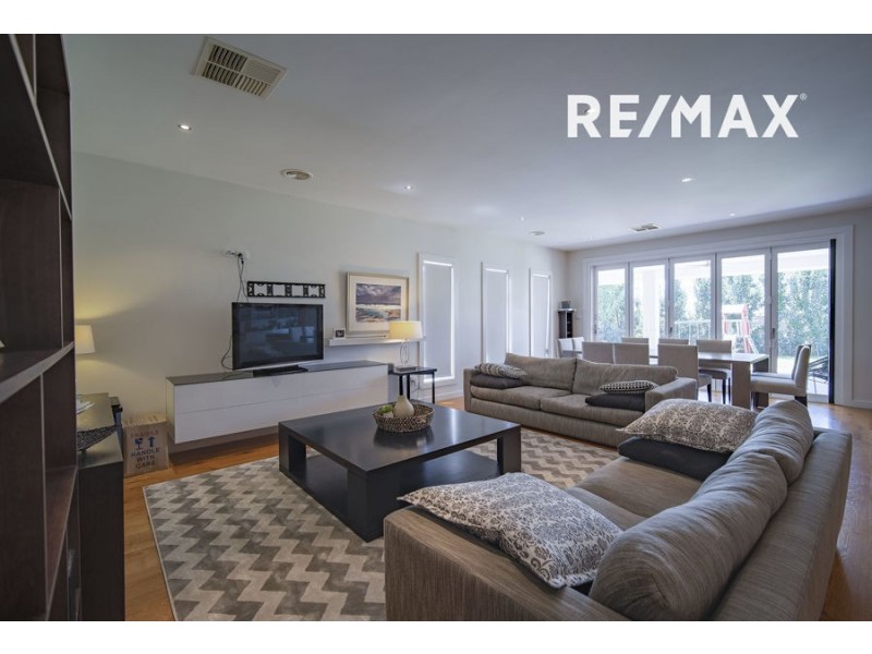 10 Clarence Place, Tatton NSW 2650