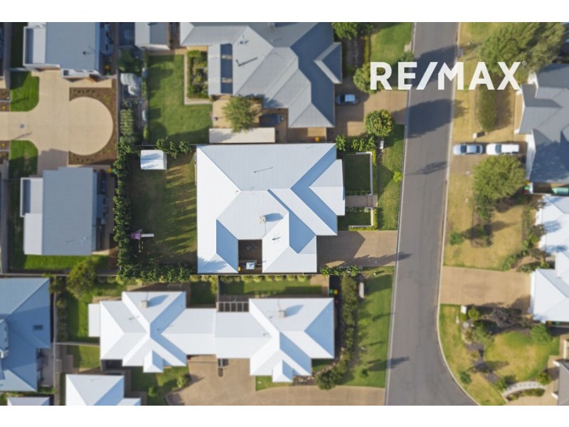 10 Clarence Place, Tatton NSW 2650