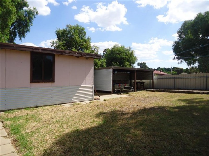 22 Pugsley Avenue, Estella NSW 2650