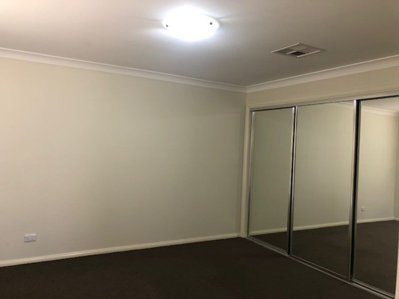 13 Ulandra Place, Estella NSW 2650
