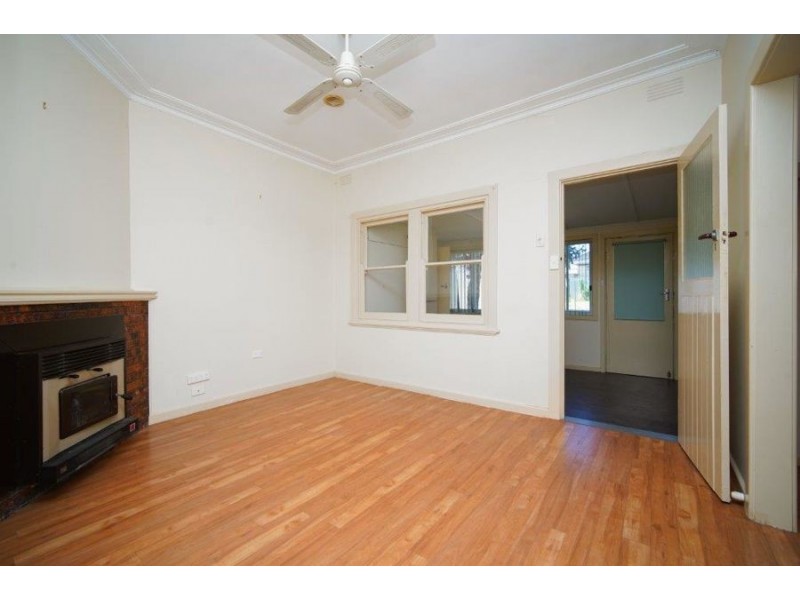 33 Mair Street, Turvey Park NSW 2650