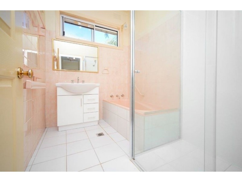 33 Mair Street, Turvey Park NSW 2650