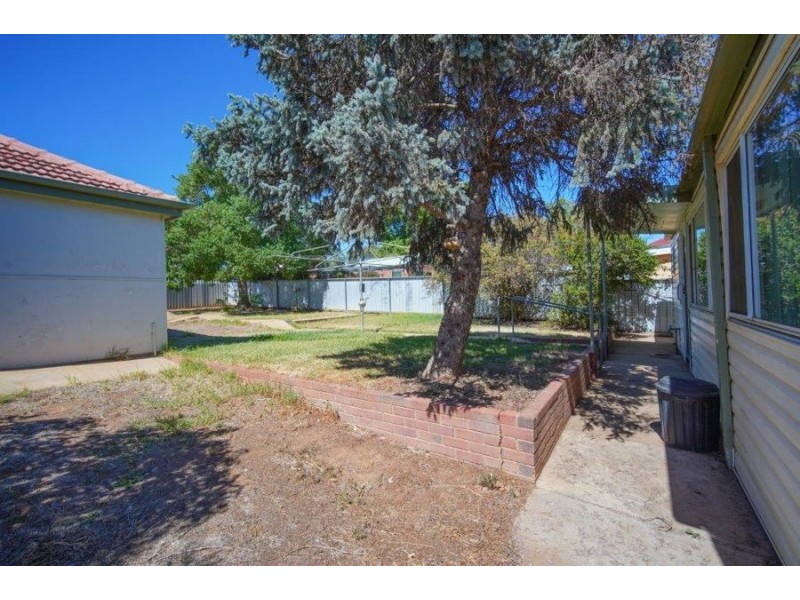 33 Mair Street, Turvey Park NSW 2650