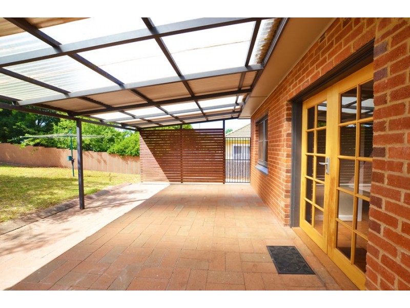31 Mitchelmore Street, Turvey Park NSW 2650
