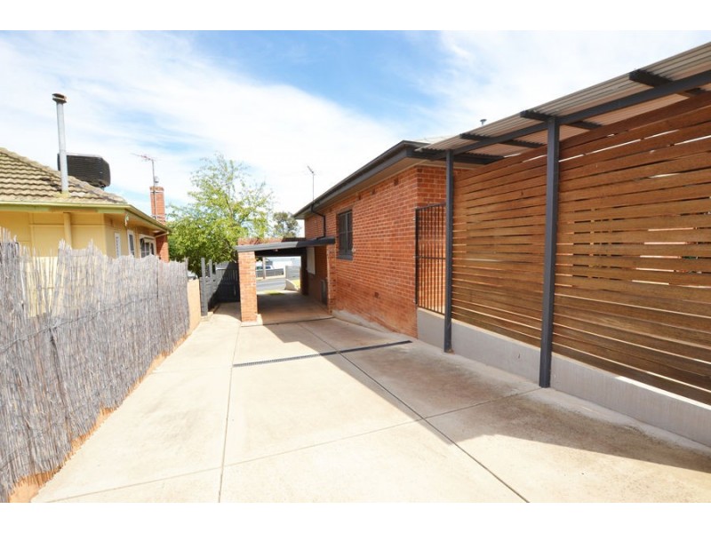31 Mitchelmore Street, Turvey Park NSW 2650