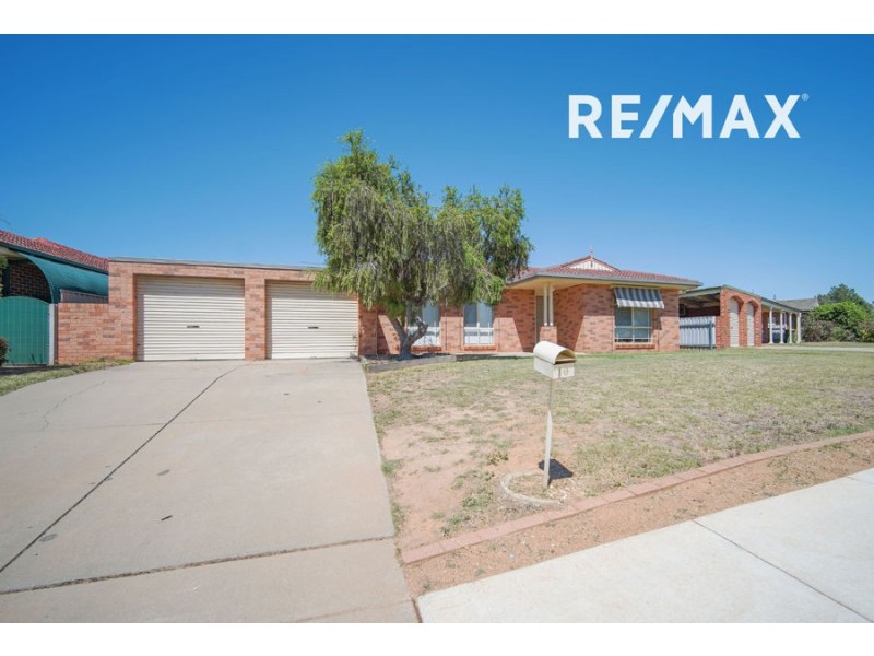 10 Yentoo Drive, Glenfield Park NSW 2650