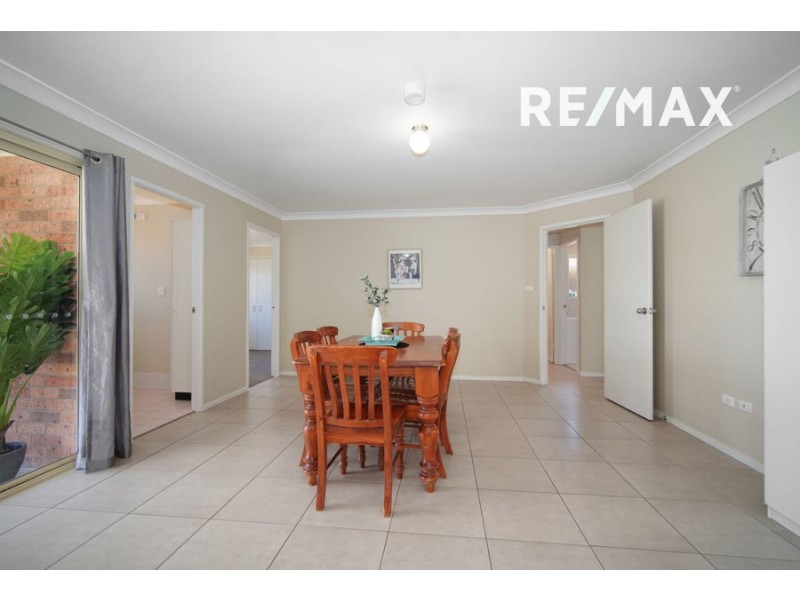 10 Yentoo Drive, Glenfield Park NSW 2650