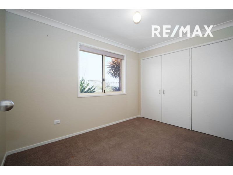 10 Yentoo Drive, Glenfield Park NSW 2650