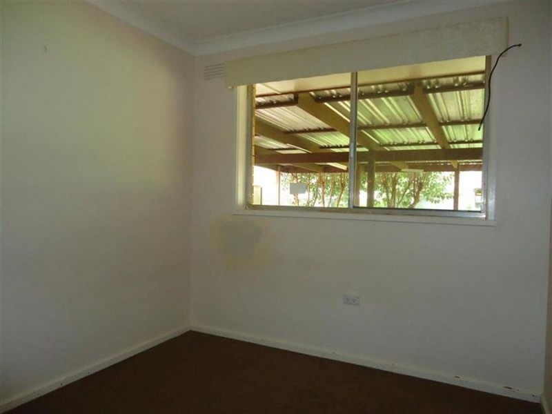 83 Raye Street, Tolland NSW 2650