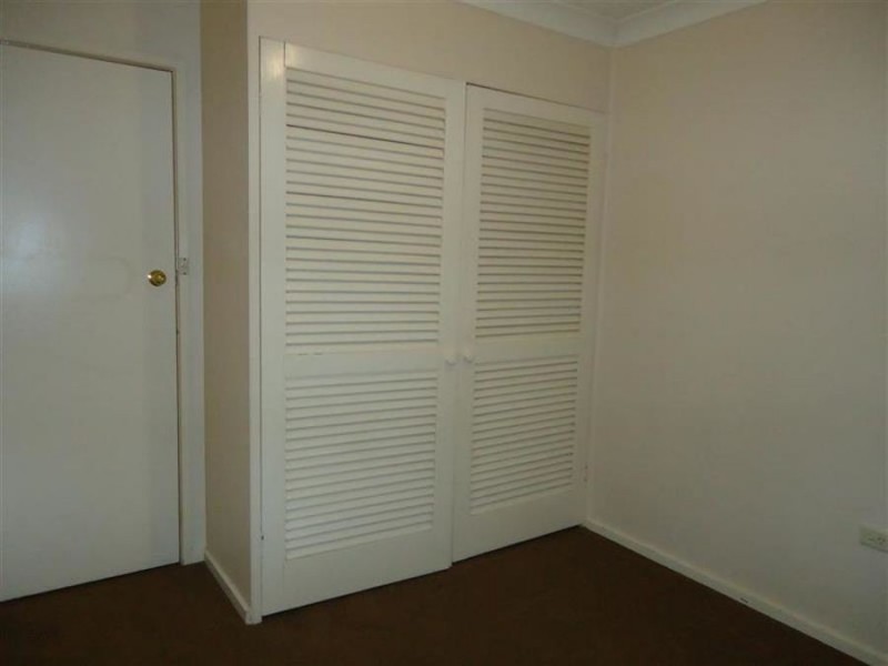 83 Raye Street, Tolland NSW 2650
