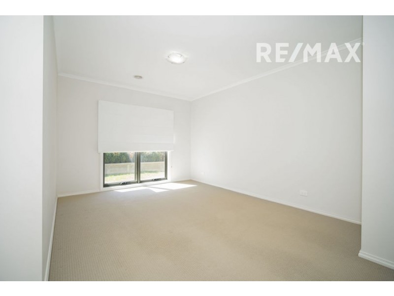 7 St Pauls Place, Gobbagombalin NSW 2650