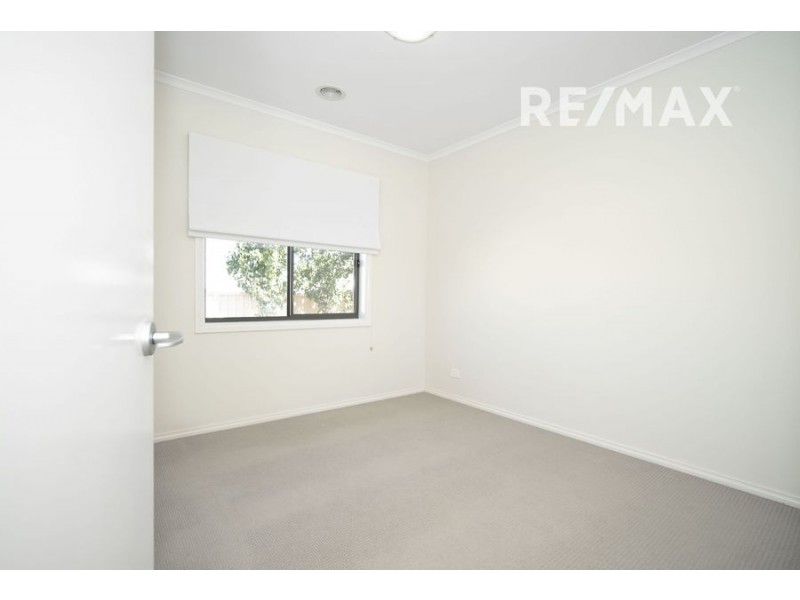 7 St Pauls Place, Gobbagombalin NSW 2650