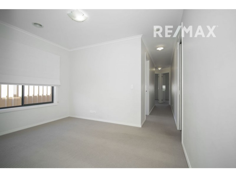 7 St Pauls Place, Gobbagombalin NSW 2650