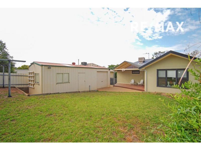 21 Gilmore Avenue, Mount Austin NSW 2650