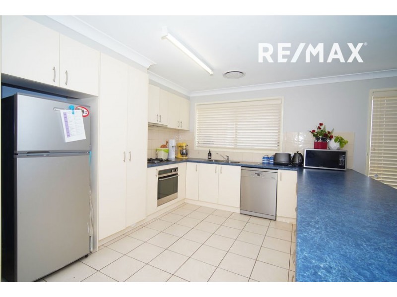 32 Fitzroy Street, Tatton NSW 2650