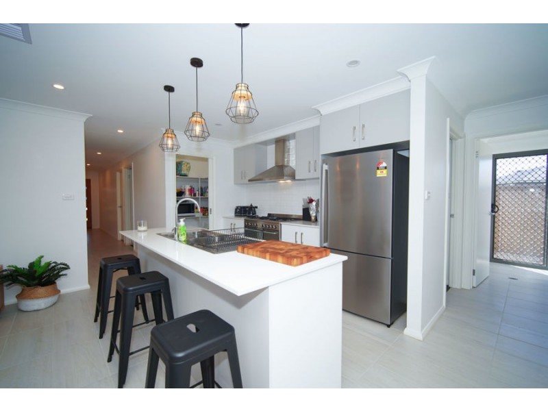 12 Opperman Street, Boorooma NSW 2650