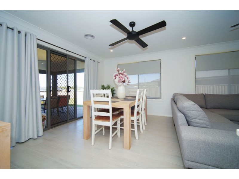 12 Opperman Street, Boorooma NSW 2650