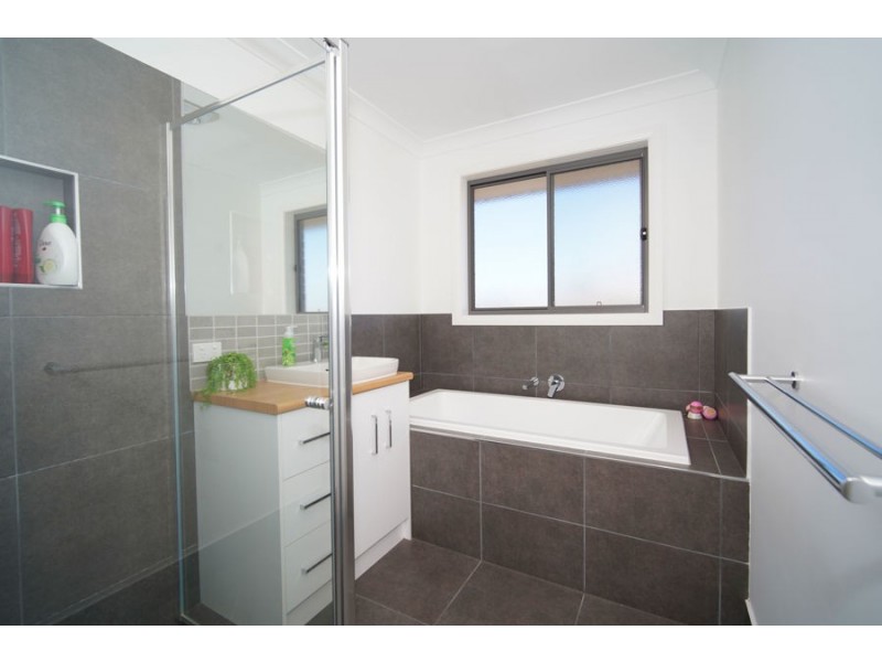 12 Opperman Street, Boorooma NSW 2650