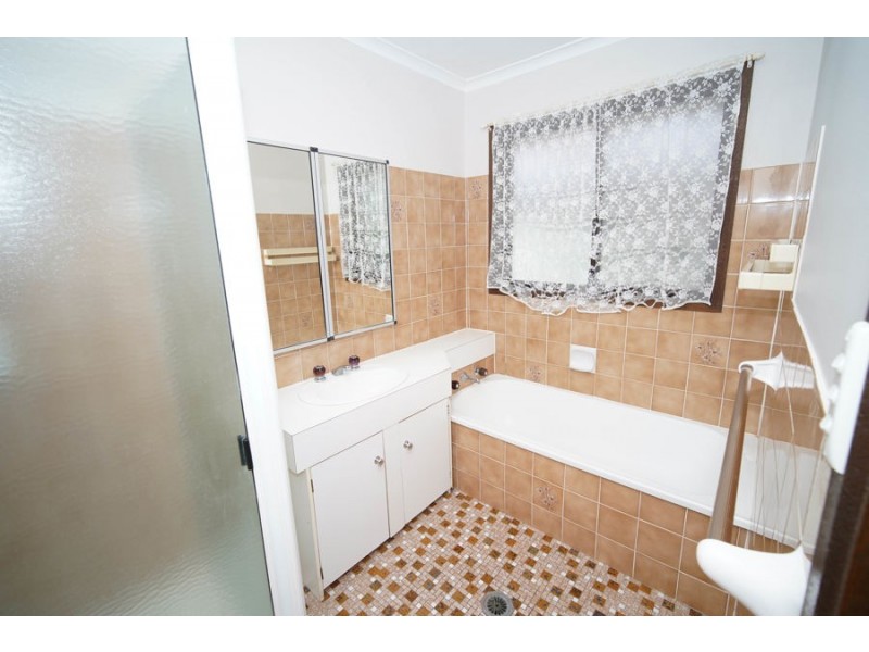 19 Eldershaw Drive, Forest Hill NSW 2651