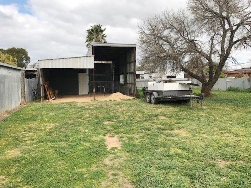 70 Hebden Street, Lockhart NSW 2656