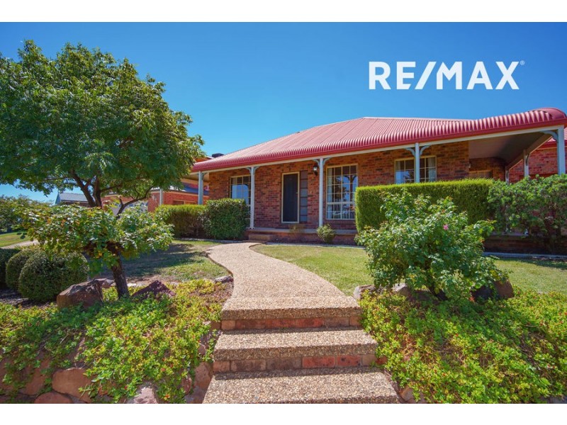 17 Lincoln Avenue, Tolland NSW 2650