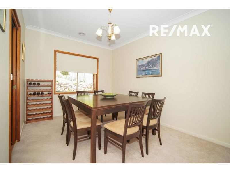 17 Lincoln Avenue, Tolland NSW 2650