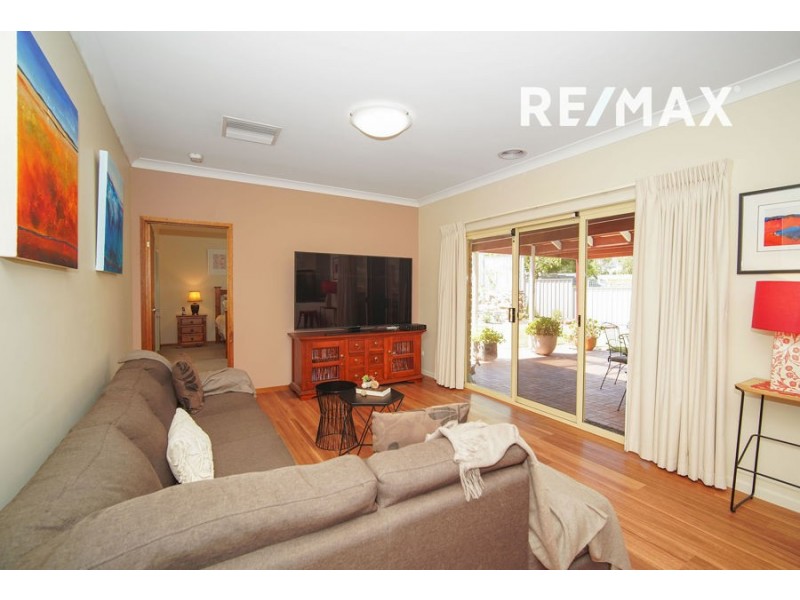 17 Lincoln Avenue, Tolland NSW 2650