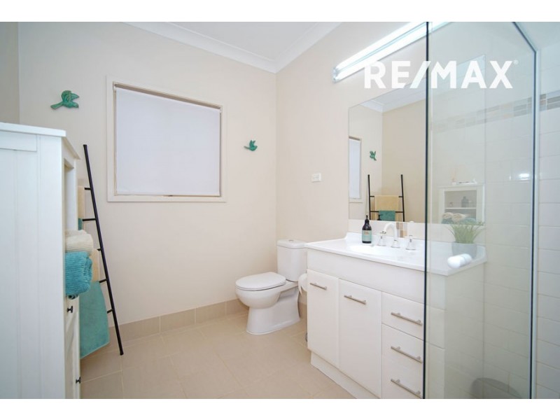 17 Lincoln Avenue, Tolland NSW 2650