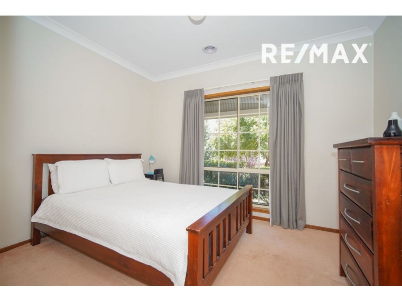 17 Lincoln Avenue, Tolland NSW 2650