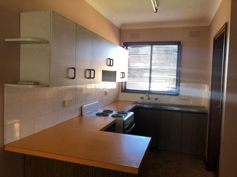 2/12 Marloo Crescent, Kooringal NSW 2650