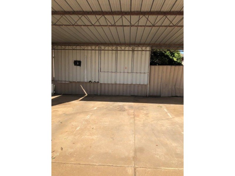 2/12 Marloo Crescent, Kooringal NSW 2650