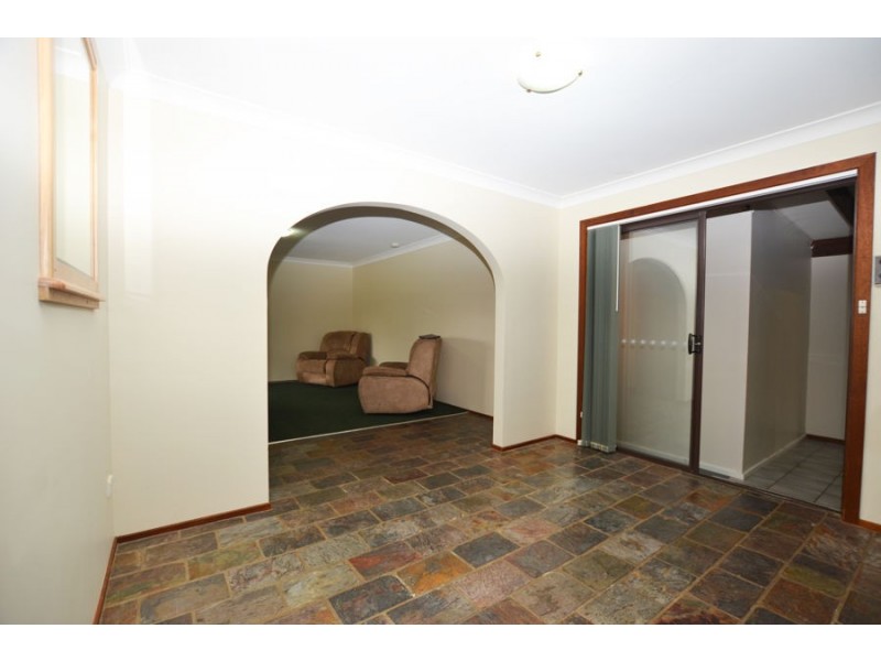 24 Pugsley Avenue, Estella NSW 2650