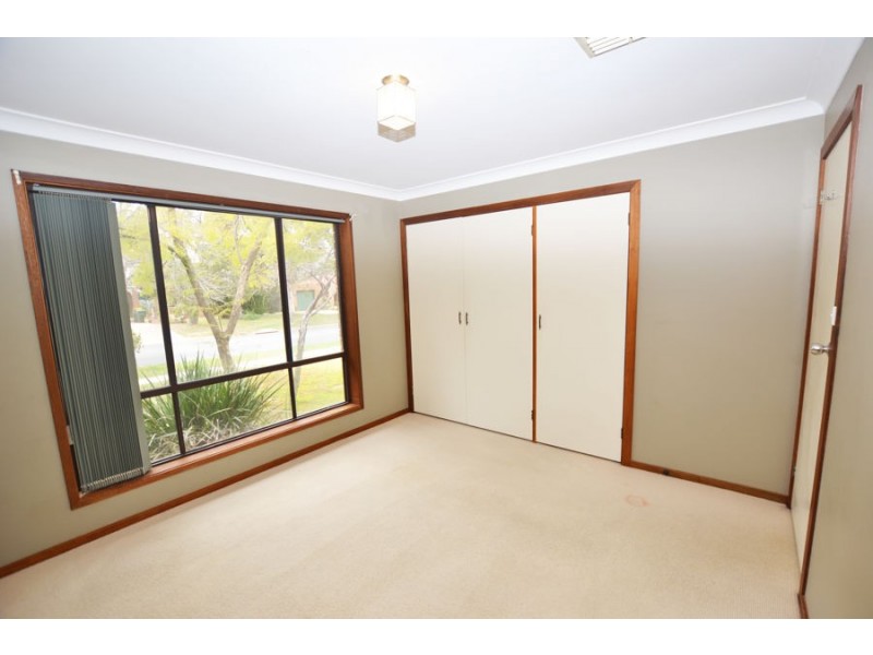 24 Pugsley Avenue, Estella NSW 2650