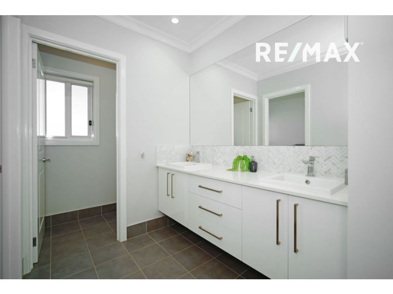 53 Clifton Street, Bourkelands NSW 2650