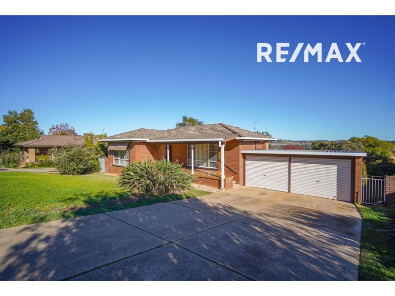 12 Amsterdam Crescent, Tolland NSW 2650