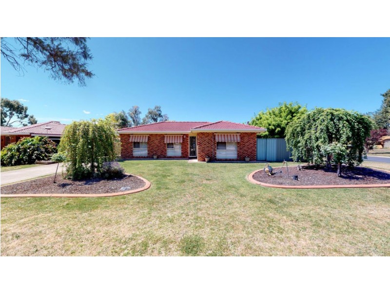 53 Adjin Street, Mount Austin NSW 2650