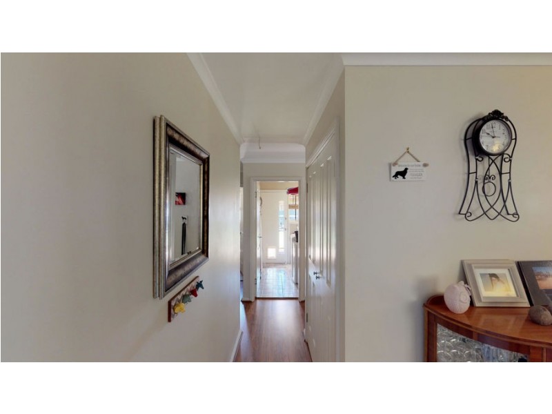 53 Adjin Street, Mount Austin NSW 2650
