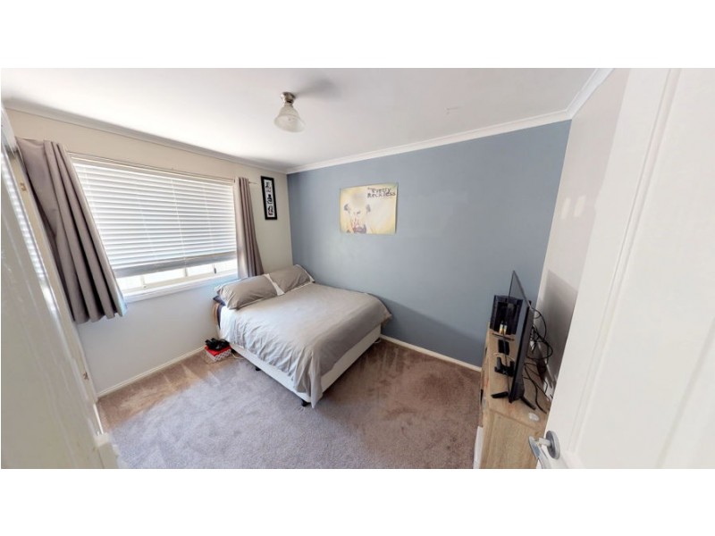53 Adjin Street, Mount Austin NSW 2650